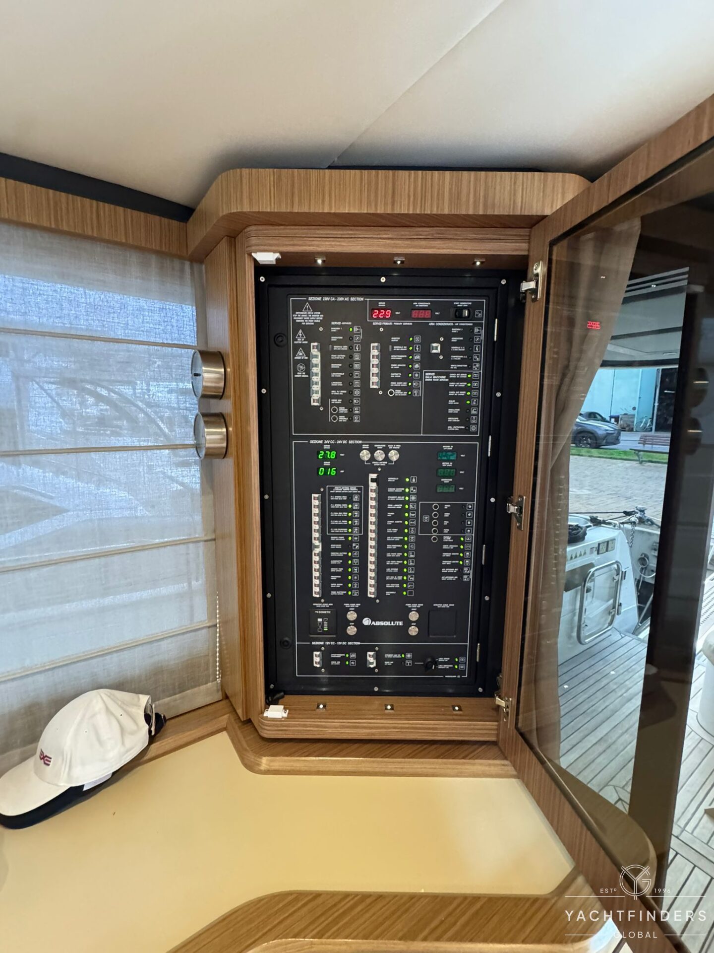 Absolute Navetta 52 - VAT Paid - Image 6