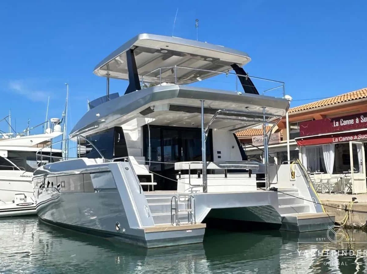 Alternative view of Leopard 40 Powercat (2023)