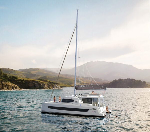 BUY A SHARE IN A BALI 4.4 CATAMARAN AND START THE ADVENTURE OF YOUR LIFE