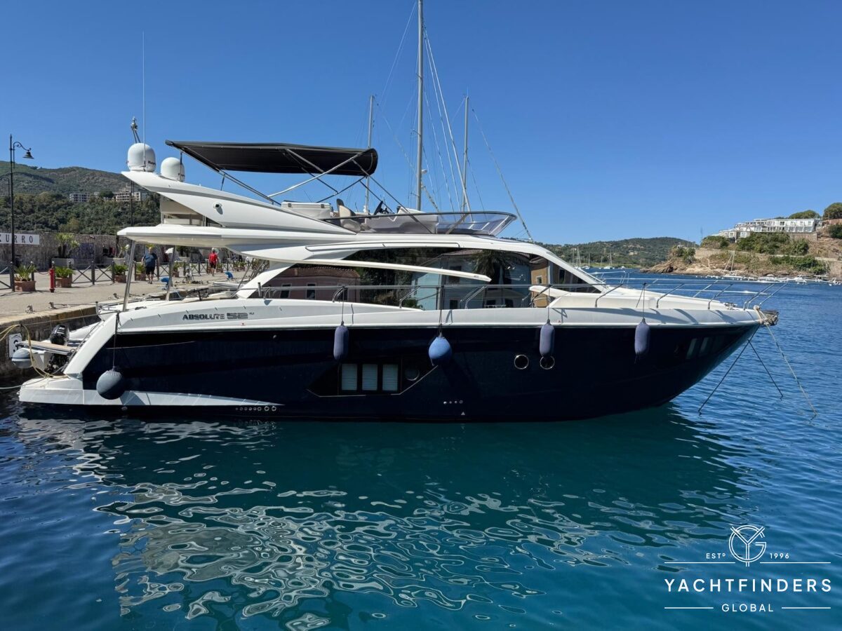 Absolute 52 Fly – 2016 – Immediate Delivery, Exceptional Condition