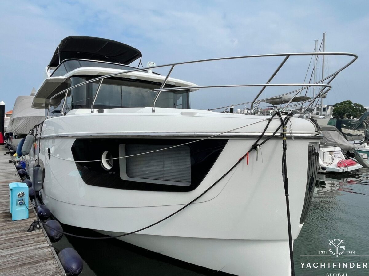 Alternative view of 2019 Absolute Navetta 48